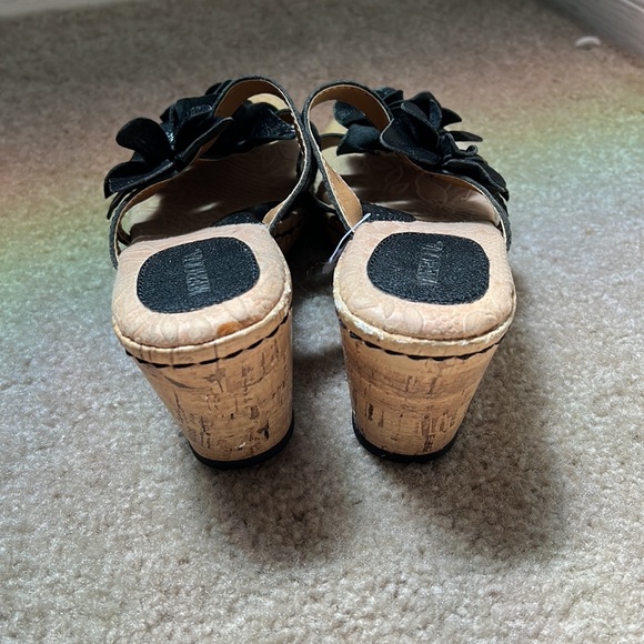 Wedge flip flops! Size 6 NEW - Picture 3 of 7